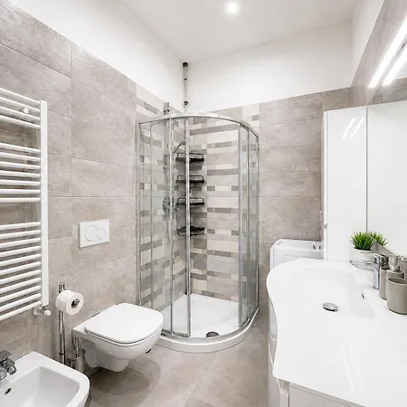 Hostdomus - Fior Di Mare - Alloggi Con Parcheggio Privato Apartmán