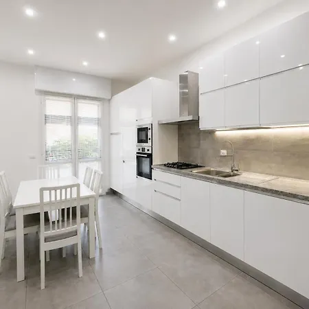 Hostdomus - Fior Di Mare - Alloggi Con Parcheggio Privato Apartmán Marina dʼAndora